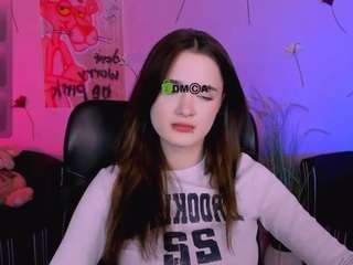 karla-pink