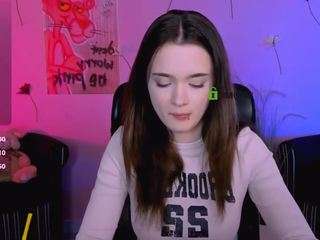 karla-pink