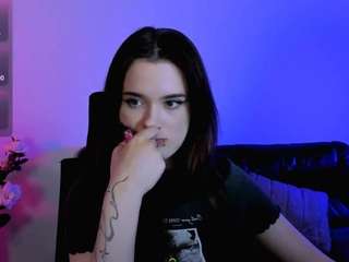 karla-pink