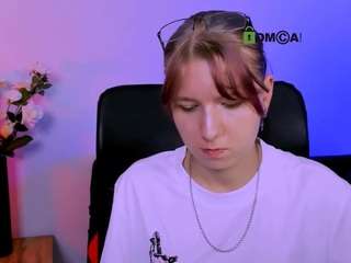 karla-pink