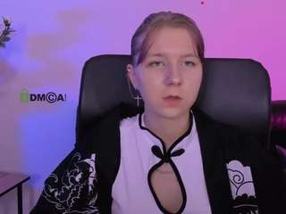 karla-pink