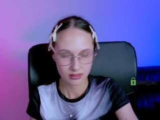 karla-pink