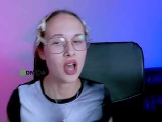 karla-pink