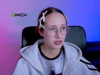karla-pink