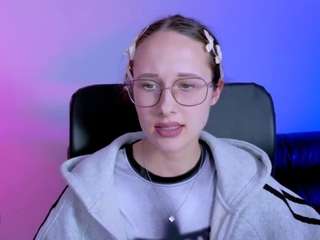 karla-pink