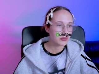 karla-pink