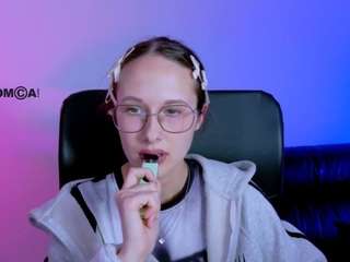 karla-pink
