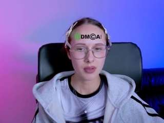 karla-pink