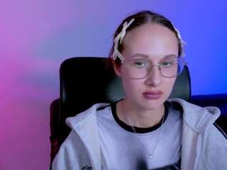 karla-pink
