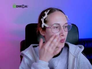 karla-pink