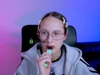 karla-pink
