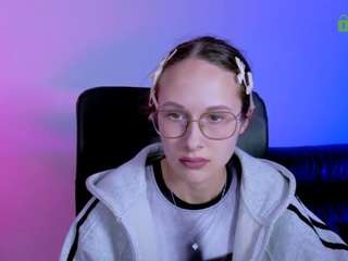karla-pink