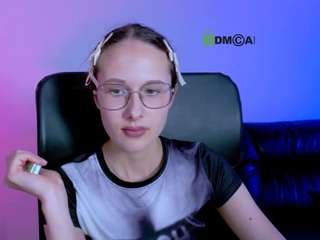 karla-pink