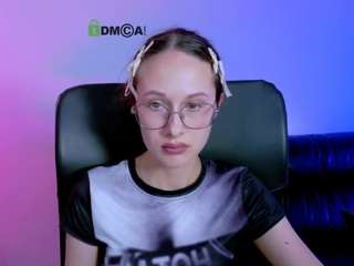 karla-pink