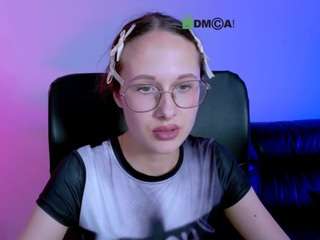 karla-pink