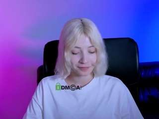 karla-pink