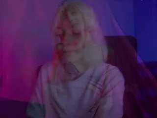 karla-pink