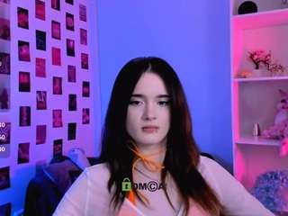 karla-pink