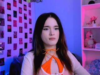 karla-pink