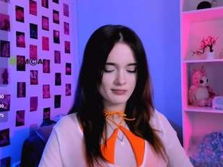 karla-pink