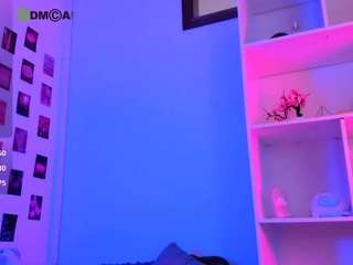 karla-pink