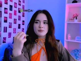 karla-pink
