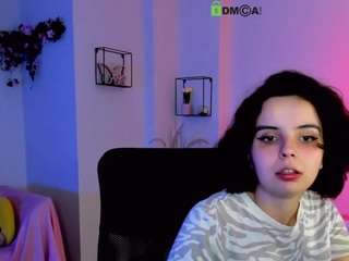 karla-pink