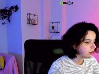 karla-pink