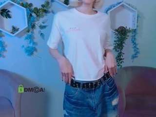 karla-pink