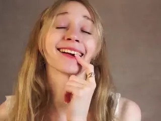 ElviaDunkum's Live Sex Cam Show