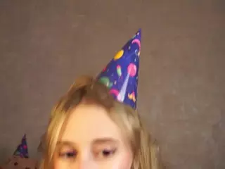ElviaDunkum's Live Sex Cam Show