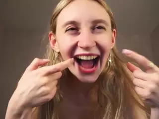 ElviaDunkum's Live Sex Cam Show