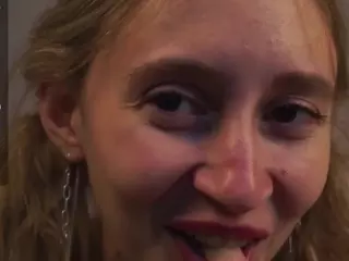 ElviaDunkum's Live Sex Cam Show