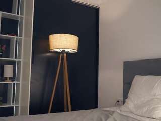 OctaviaHearing live webcam show