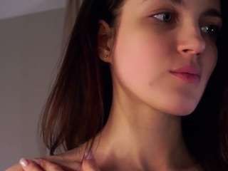 rexannecrull's CamSoda show and profile