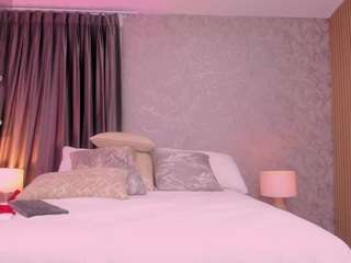 Live cam show with Amaiha