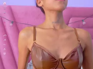 thinlittlegirl's Live Sex Cam Show