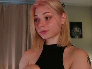 erlinafulwood Live Webcam on CamSoda