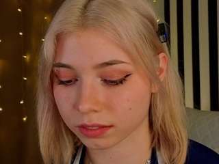 erlinafulwood from CamSoda