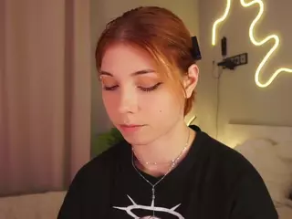 Emi's Live Sex Cam Show