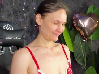 kim-carolinn's CamSoda show and profile