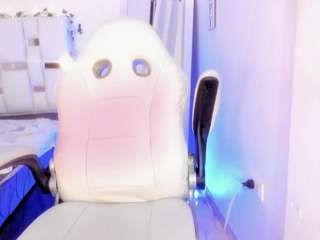 le modèle adry-morris est en webcam porno dans un show sur le site camsoda, il possède les tags suivants: anal,anal toys,black hair,brown eyes,deepthroat,erotic dance,handjob,no drinking,no smoking,shower,striptease,teen 18,young adult,big tits,curvy,hd