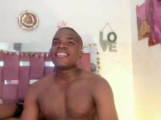 le modèle adry-morris est en webcam porno dans un show sur le site camsoda, il possède les tags suivants: anal,anal toys,black hair,brown eyes,deepthroat,erotic dance,handjob,no drinking,no smoking,shower,striptease,teen 18,young adult,big tits,curvy,hd