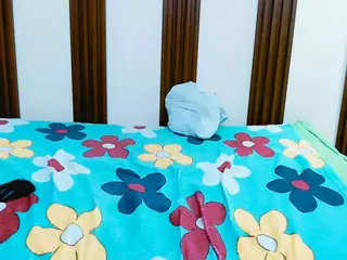HOTVANESACRAZY18's Live Sex Cam Show