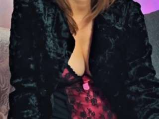 selenasexysweetie webcam model