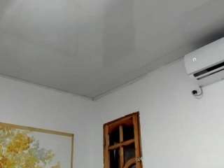 oriana-hanks Live Webcam on CamSoda