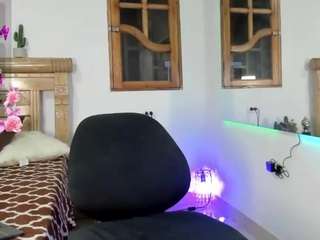 oriana-hanks webcam