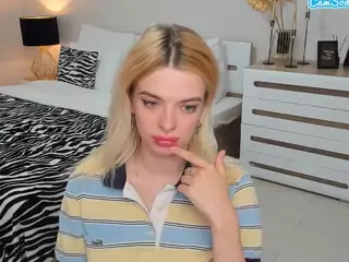 AdeleArt's Live Sex Cam Show
