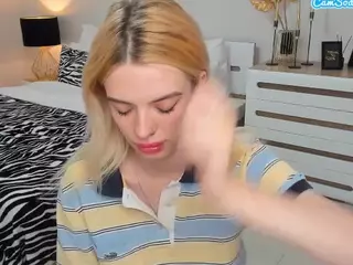 AdeleArt's Live Sex Cam Show