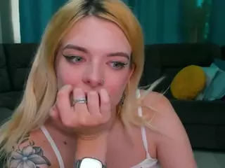 AdeleArt's Live Sex Cam Show